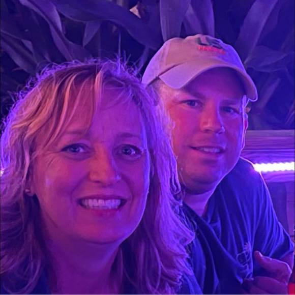 Meet your Posher, Cyndi - Picture 1 of 1